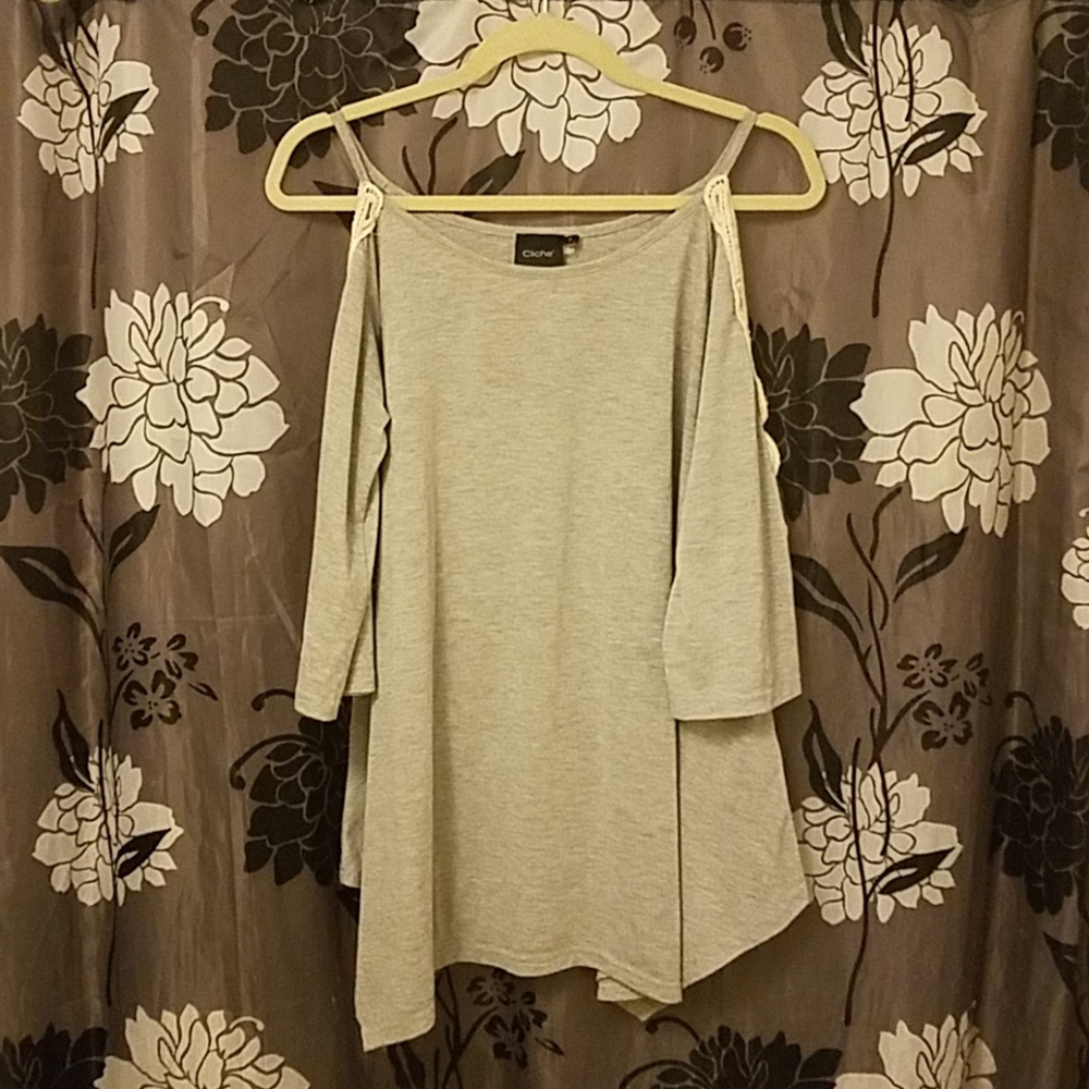 FINAL PRICE - Cliche Gray Cold-shoulder Tunic w/ Lace Detail